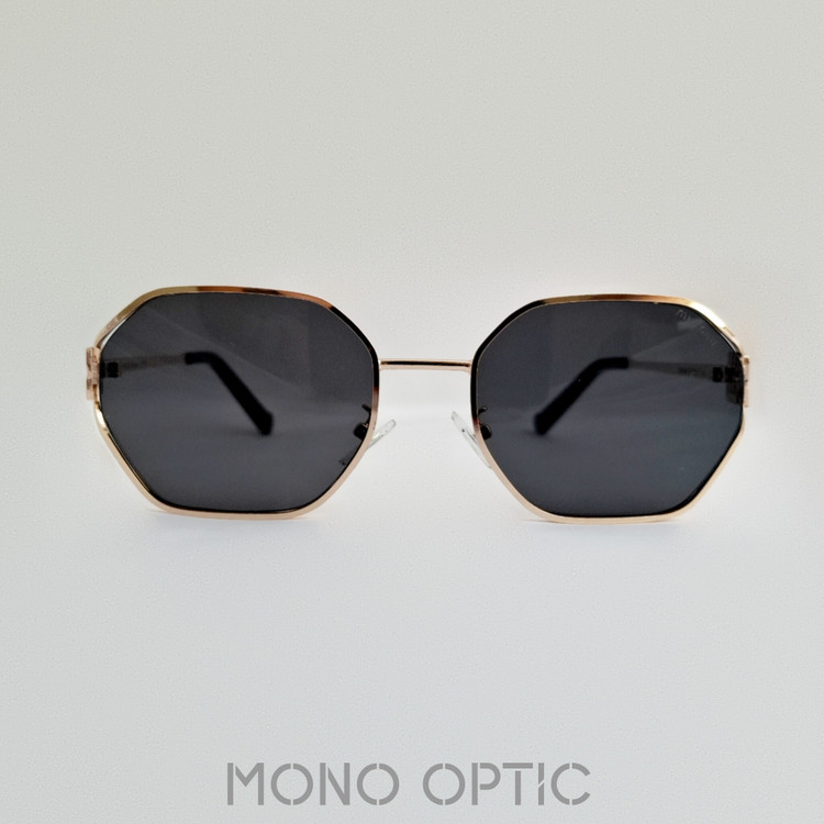 عینک آفتابی زنانهmiu miuکد۹۰۰۶های کوالیتیuv400